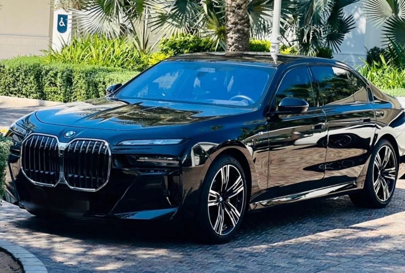 BMW 735i